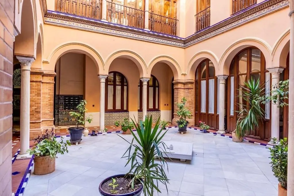 Luxury & Elegant Duplex In Sevilla Center Spain