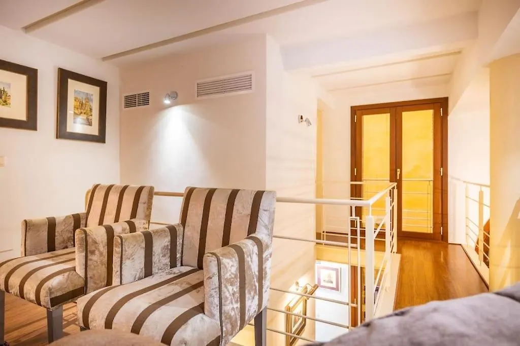 Luxury & Elegant Duplex In Sevilla Center 0*, Seville