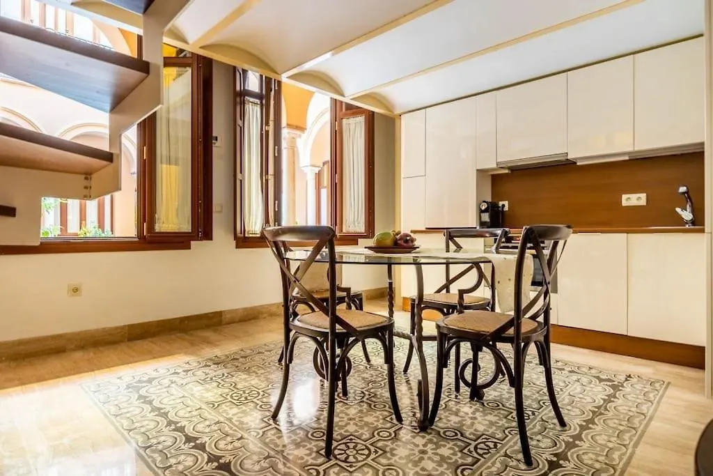 Luxury & Elegant Duplex In Sevilla Center Apartment Seville
