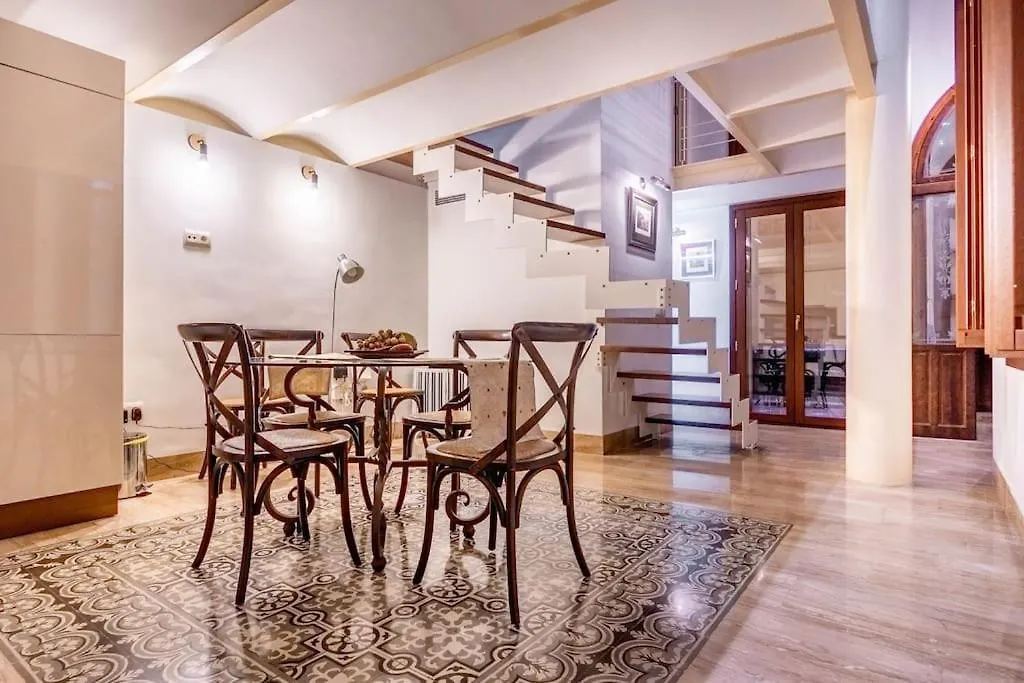 Luxury & Elegant Duplex In Sevilla Center Apartment